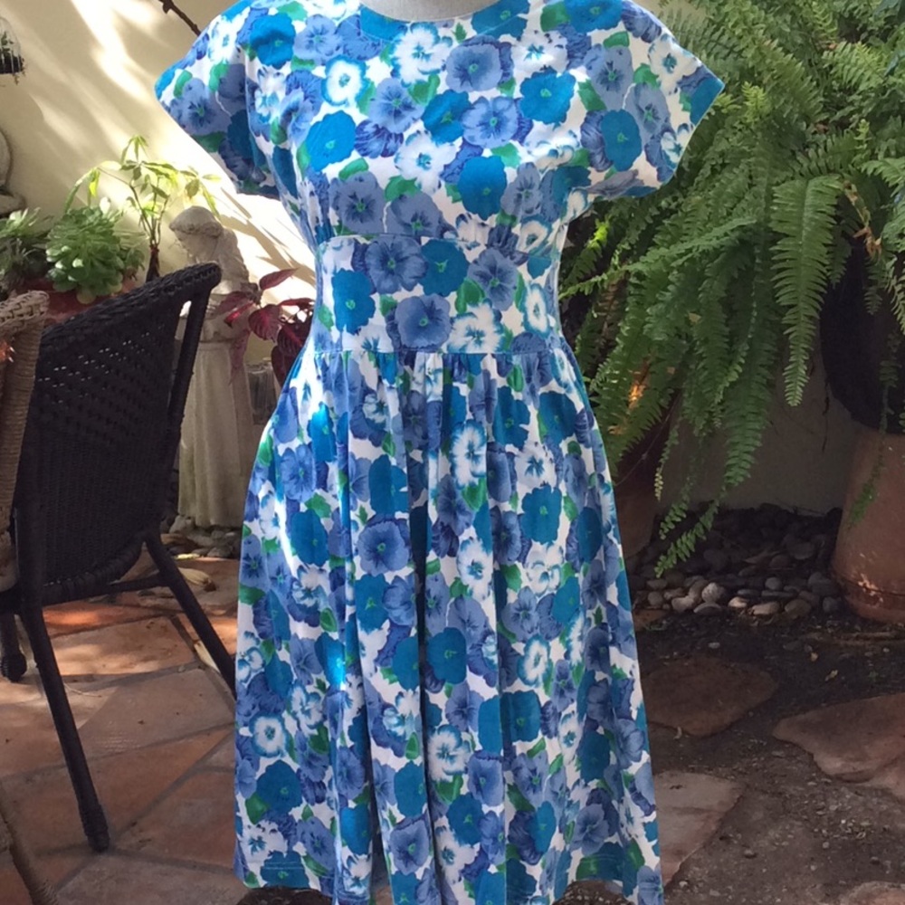 Vintage Adrienne vittadini blue pansie dress.